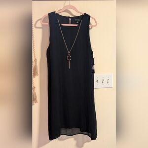 Chic Black Sleeveless Midi Dress